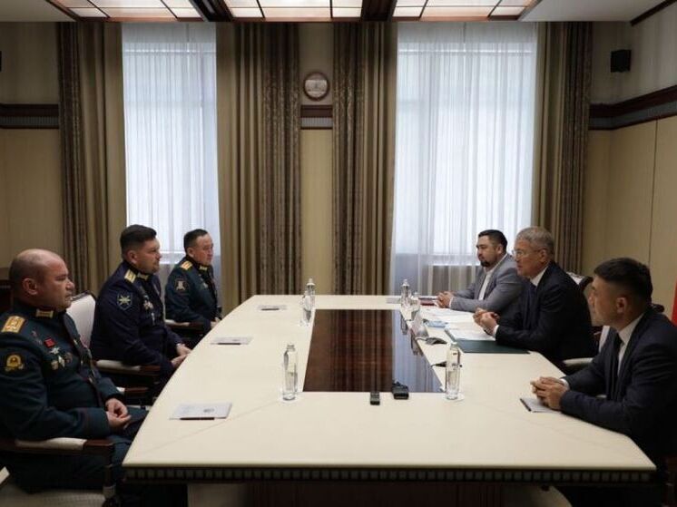 Радий Хабиров встретился с участниками второго потока «Времени героев» из Башкирии