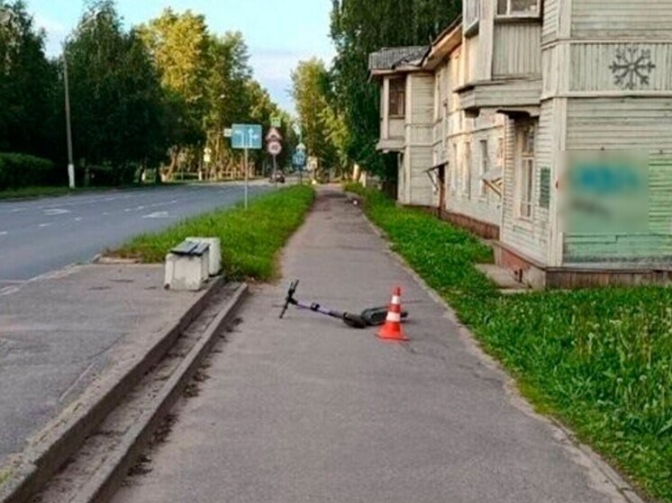 В Северодвинске взрослый самокатчик сбил ребенка