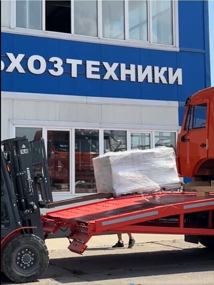 Из Орловской области в зону СВО отправили 3 КамАЗа доски и 10 квадрокоптеров