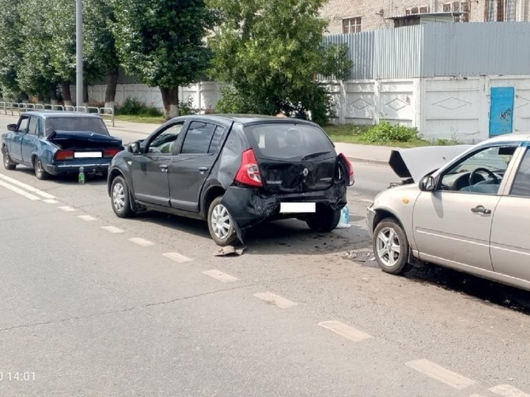 Пешеходы получили травмы в массовом ДТП в Кургане