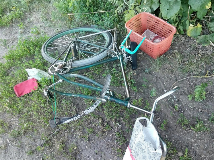 В Орловской области водитель авто насмерть сбил 73-летнюю велосипедистку