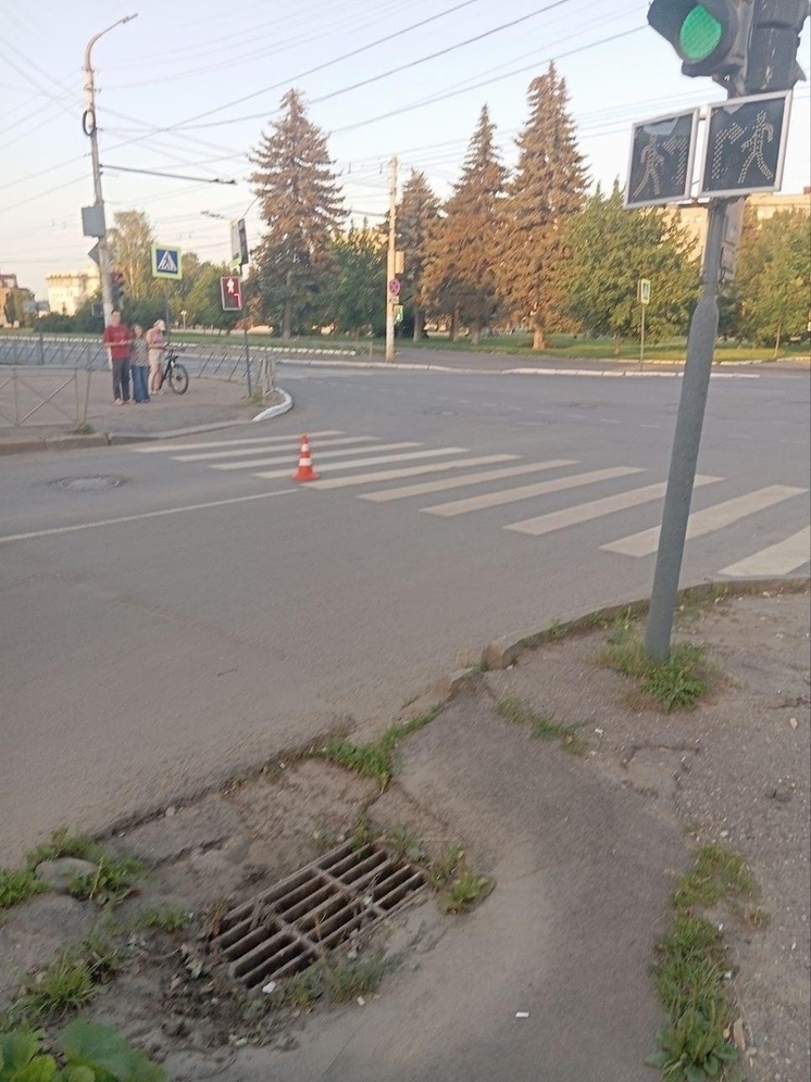 В Костроме автомобилист на БМВ сбил ребенка