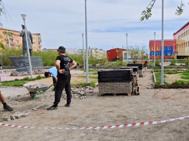Второй этап благоустройства сквера имени Леонида Гриневецкого стартовал в Анадыре