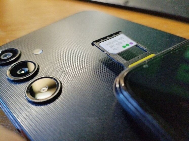 Телефон-магнит довел жительницу Саяногорска до суда