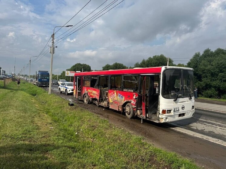 Бастрыкин поручил возбудить уголовное дело после очередной аварии с автобусом в Омске
