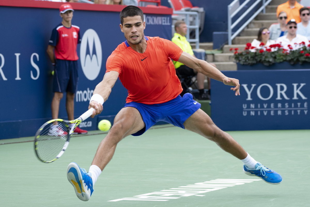 Алькарас за три часа победил Фритца и вышел в финал Уимблдона