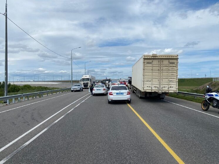 На подъезде к Благовещенску ограничили движение из-за массового ДТП