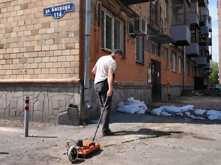 В Красноярске жильцы разрушающегося дома на Бограда, 114 смогут забрать свои вещи из квартир