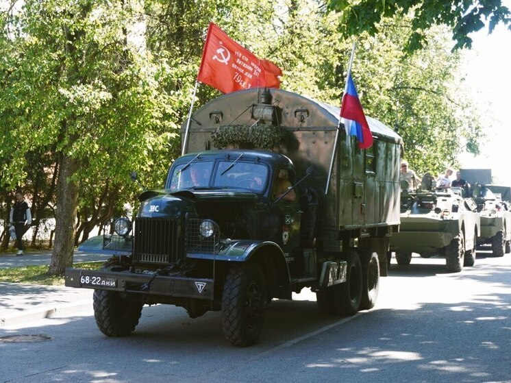 В Великий Новгород прибыли участники седьмого бронепробега «Дорога мужества»
