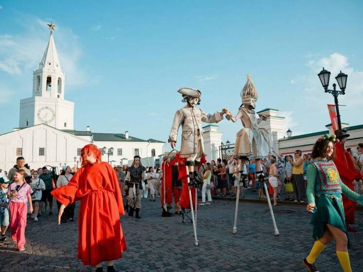 В Казани проходит первый фестиваль уличных театров