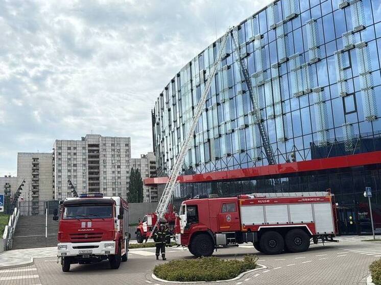 Гладков: беспилотники атаковали два соцобъекта в Белгороде
