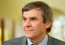 Известному археологу, крупнейшему специалисту по русской нумизматике допетровского времени и древнерусской сфрагистике, выдающемуся исследователю средневекового Новгорода, доктору исторических наук, члену-корреспонденту РАН Петру Григорьевичу Гайдукову сегодня исполняется 70 лет. Об этом сообщили в Институте археологии Российской академии наук.