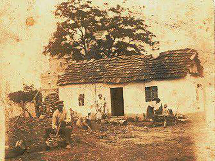 Глава Кировского округа показал землякам, как выглядел Новопавловск в XIX веке