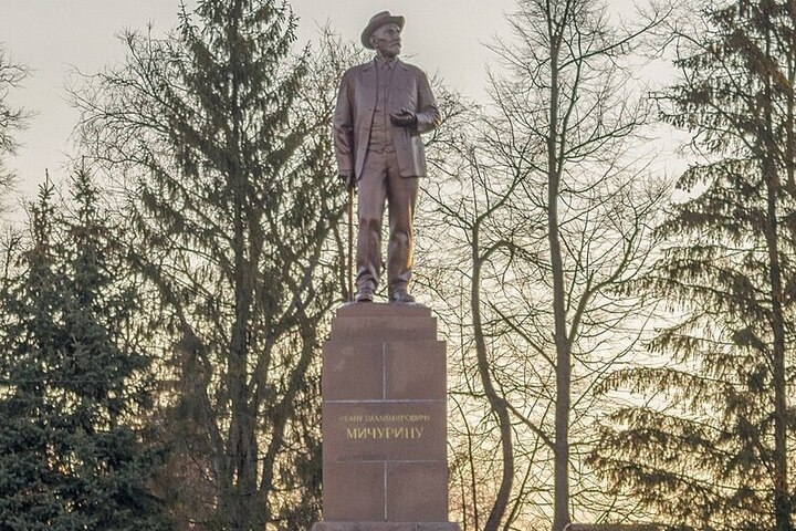 В России отреагировали на намерение «активистов» снести памятник Мичурину в Одессе