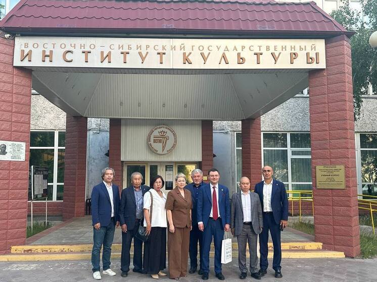 В Бурятии на Байкале будет проводиться летняя школа искусствоведов
