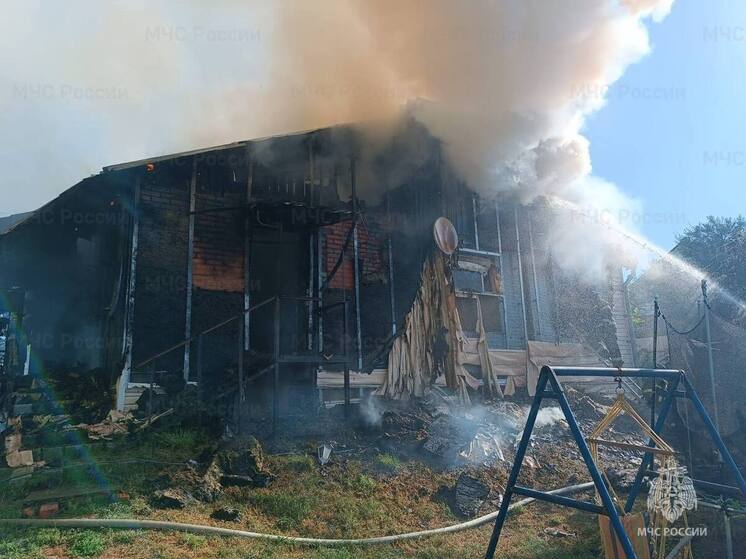 Пожары в Калужской области тушили 38 спасателей