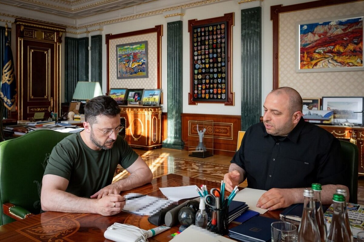 Зеленский после разговора с Умеровым намекнул на «изменения в государственных институтах»