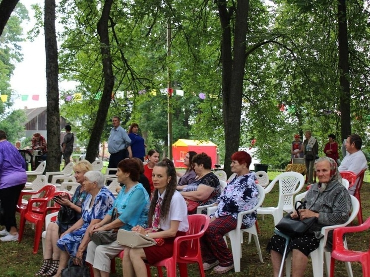 В городе Духовщине прошел X молодёжный фестиваль самодеятельного творчества «Потёмкинские забавы»
