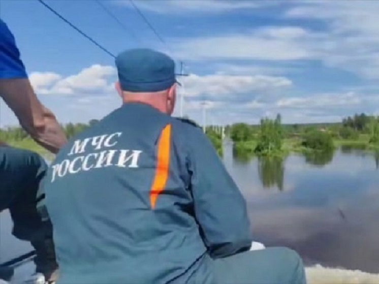 Спасатели эвакуировали 21 человека с подтопленных участков в Чите