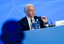 Президент Российского футбольного союза (РФС) Александр Дюков после матча за Суперкубок в Казани прокомментировал громкие скандалы футбольного межсезонья. Руководитель отечественного футбола рассказал о своём отношении к «Торпдо», о причинах возврата в РПЛ «Оренбурга» и возврате нашего футбола на международные турниры.