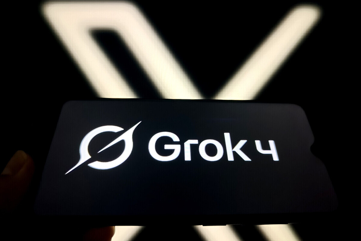 Компания Маска инвестирует в разработчика чат-бота Grok два миллиарда долларов