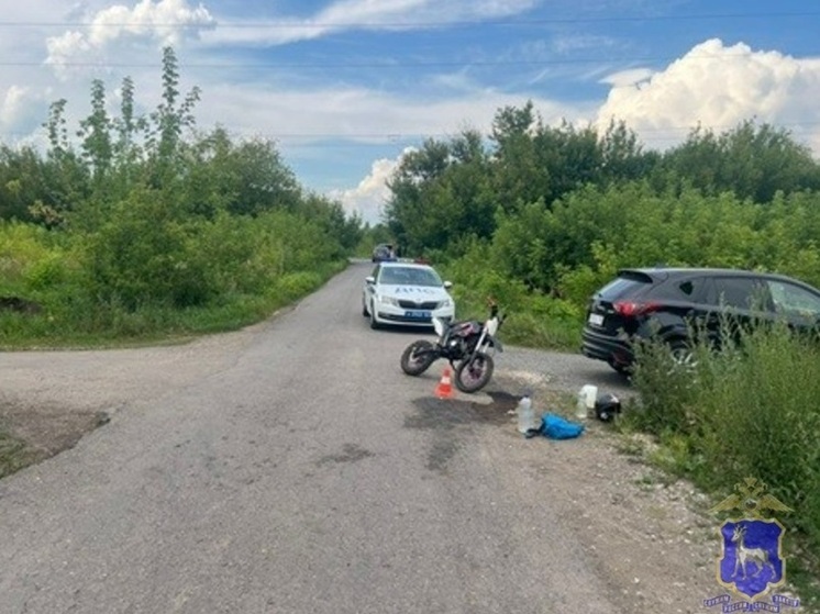 16-летняя девушка на мотоцикле влетела в кроссовер Mazda в Самарской области