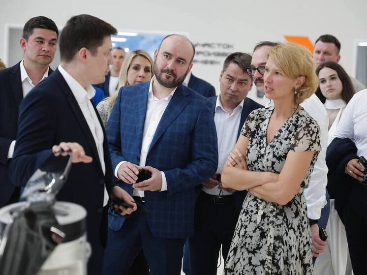 Глава Минсельхоза России Оксана Лут и самарский губернатор посетили сельхозпредприятия  региона