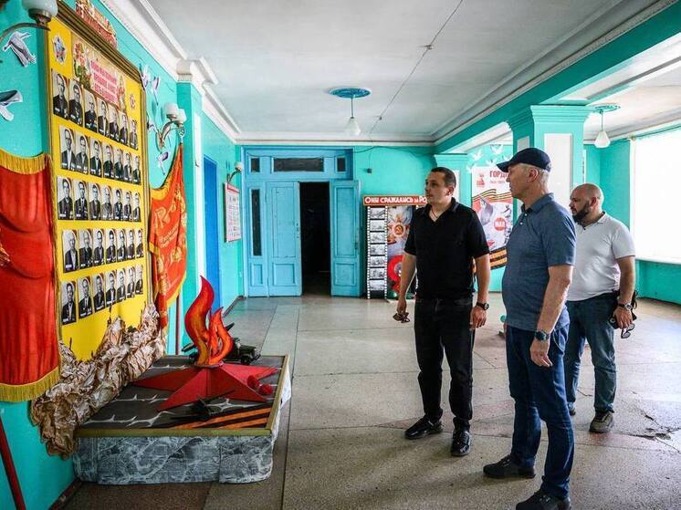 Владимир Сальдо вникал в социальные проблемы Рубановки