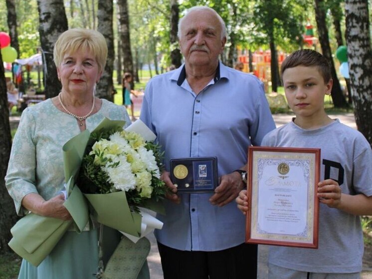 Веневская семья Морозовых удостоена медали “За любовь и верность”