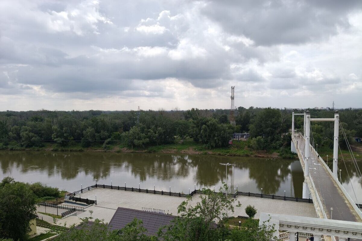 В Оренбурге, в Урале в районе Красной площади утонул подросток