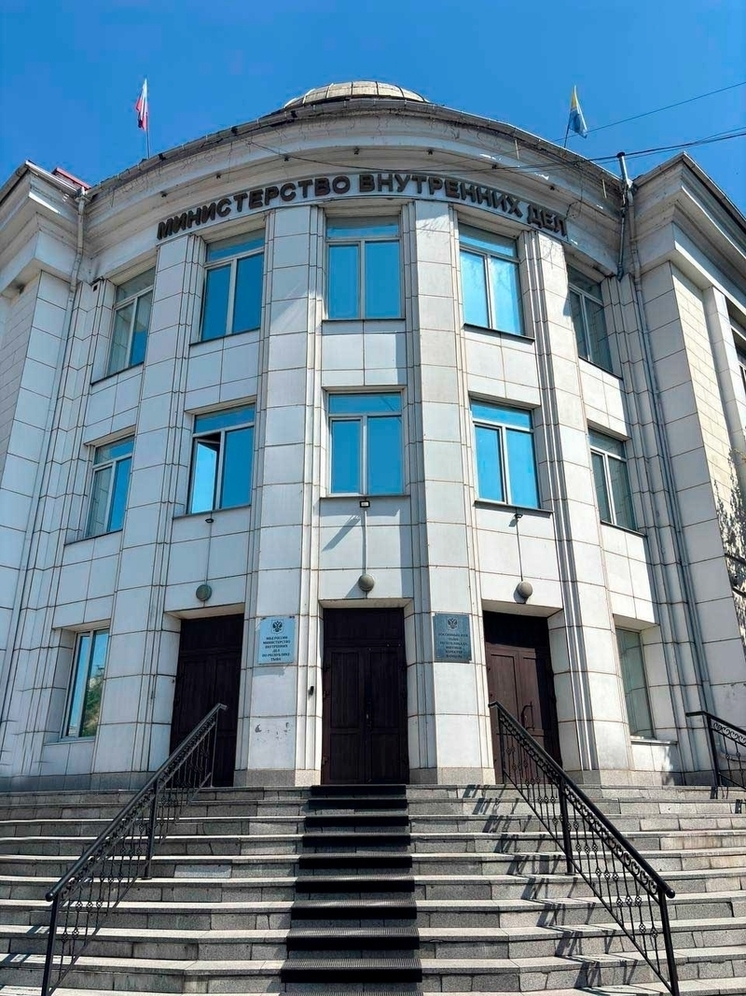 Жители Тувы пожаловались новому министру внутренних дел на полицейских