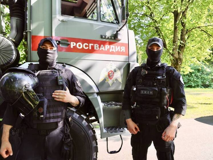 Росгвардия обеспечивает порядок на матче «Зенит» — «Войводина»