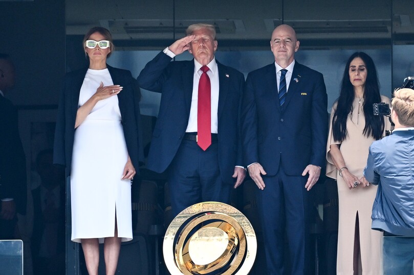 Дональд Трамп наградил английский «Челси» за разгром французского ПСЖ