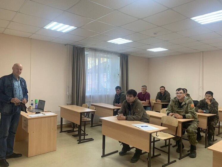 В учебном центре Авиалесоохраны Бурятии обучились на вальщиков леса