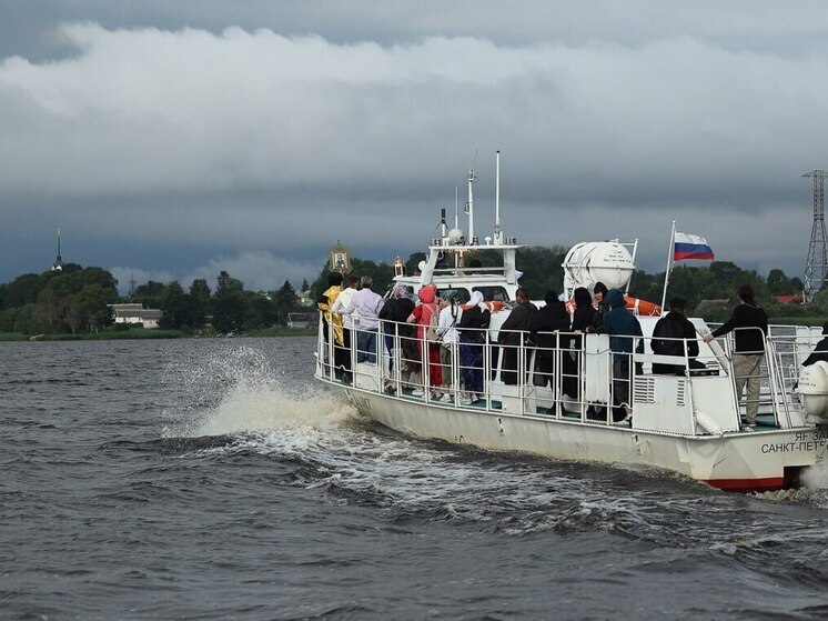 Традиционный крестный ход прошел в Псковской епархии