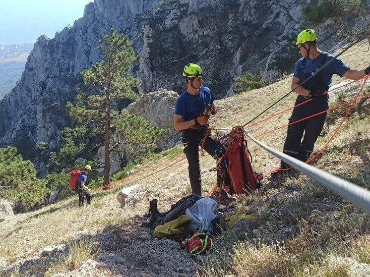 В Ялте спасатели эвакуировали туриста, травмировавшегося на Ай-Петри