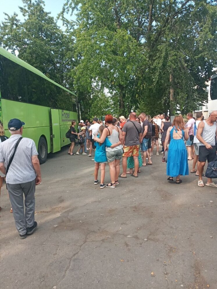Школьники Токмакского района вернулись со второй смены Арт-Квеста