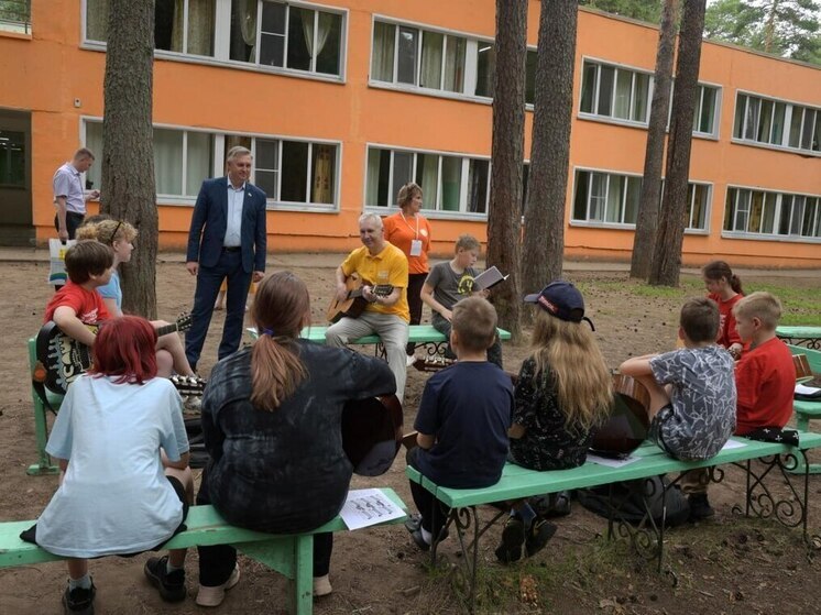 Юные весёловцы пообщались с председателем кировского Заксобрания