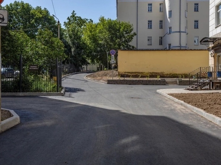 В Смоленске завершается благоустройство двух дворов на улице Пржевальского