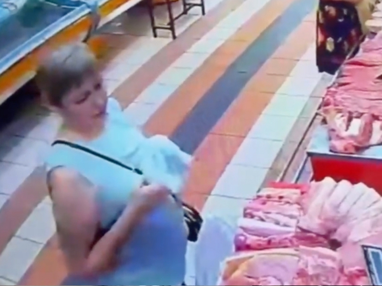 В Иркутске ищут женщину, платившую чужой картой