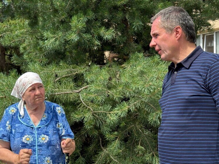 «Вопросов много»: Гладков пообщался с проживающими в ПВР шебекинцами