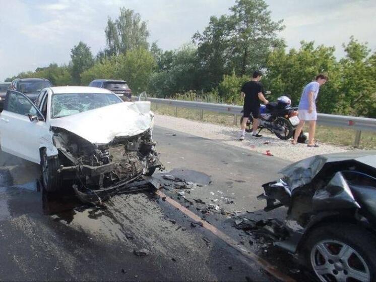 Трое взрослых и ребёнок пострадали в массовом ДТП на трассе под Рязанью