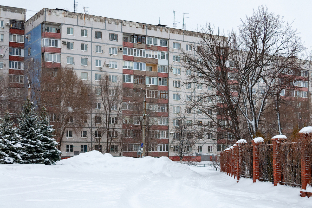 Массовое строительство девятиэтажек в СССР объясняется соображениями экономии и безопасности