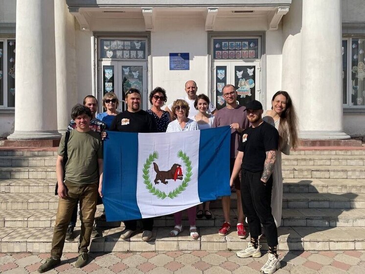 Учреждения культурной сферы Кировска в ЛНР получили гуманитарную поддержку из Иркутской области