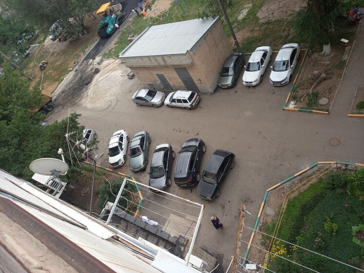 В Балаково мужчина сгнил на козырьке подъезда многоэтажки