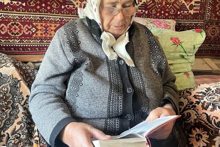 В Шумерле мобильная библиотека помогает пожилым читателям оставаться активными