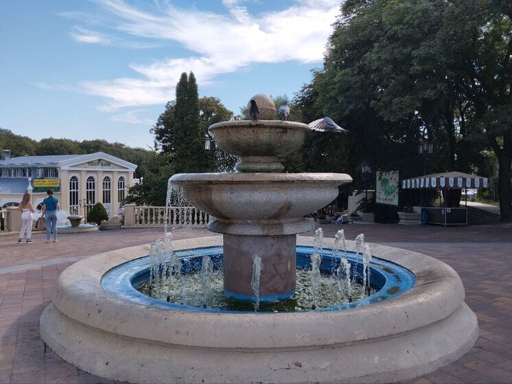 В Ессентуках открылась фотовыставка работ детей из Донбасса