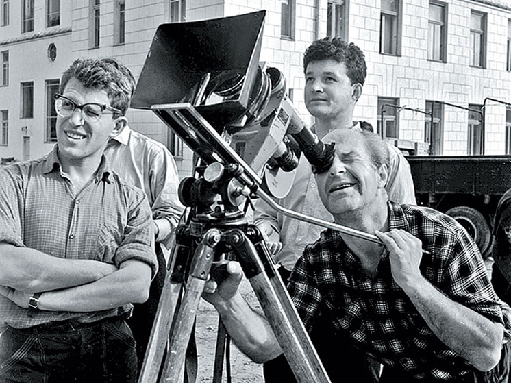 Director Alexander Mitta (left) on set.