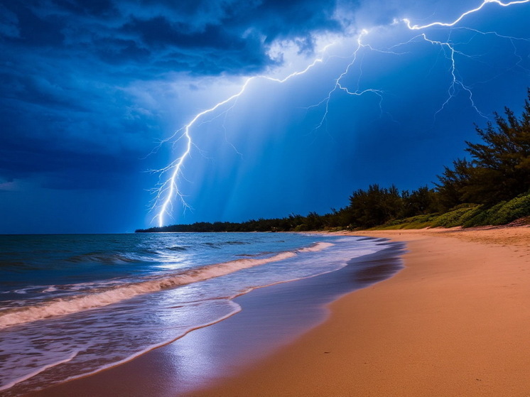 Инструктор Алешкин: резиновые сапоги могут спасти жизнь при ударах молнии