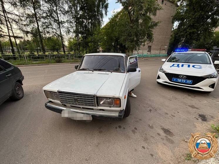 В Твери за неделю в салонах 52 автомобилей стало светлее